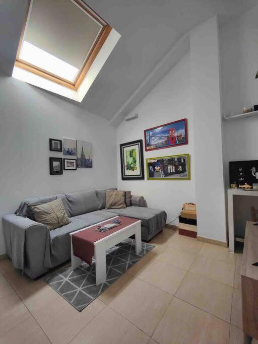 Apartamento Recien Reformado En Barajas Pueblo Madrid Exterior photo
